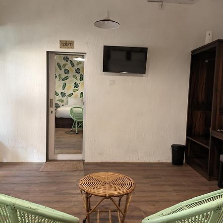 Inn House Homestay Dadapan Luaran gambar