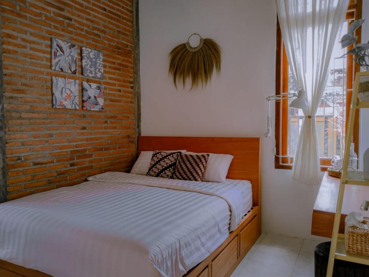 Inn House Homestay Dadapan Luaran gambar