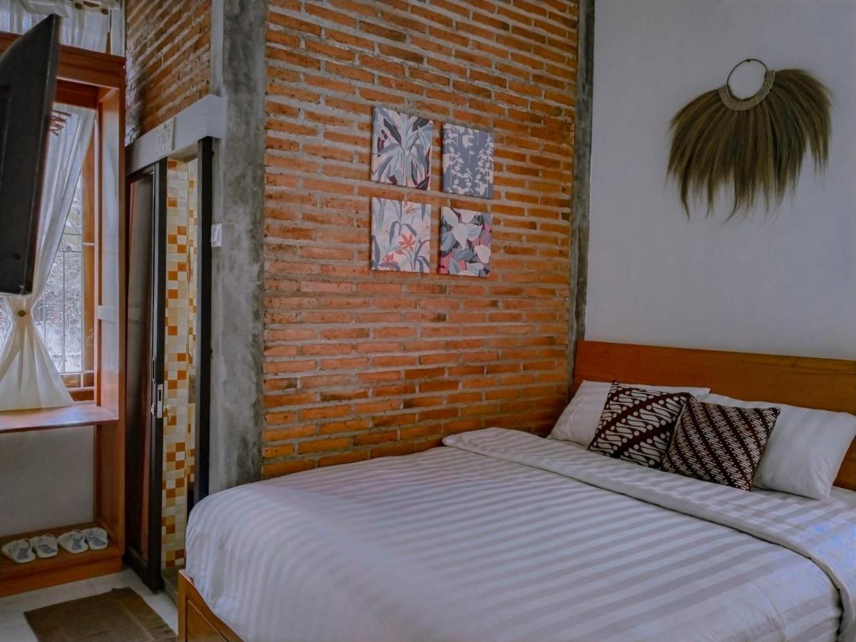 Inn House Homestay Dadapan Luaran gambar