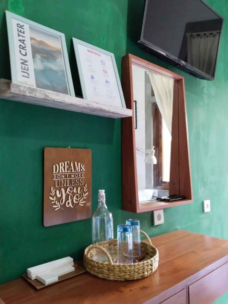 Inn House Homestay Dadapan Luaran gambar