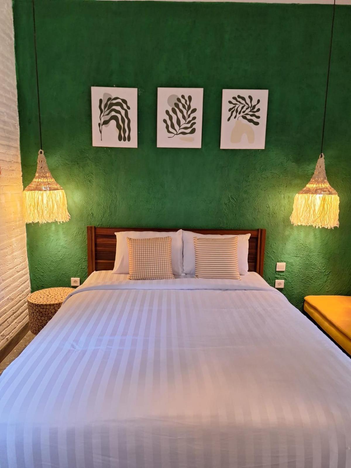 Inn House Homestay Dadapan Luaran gambar