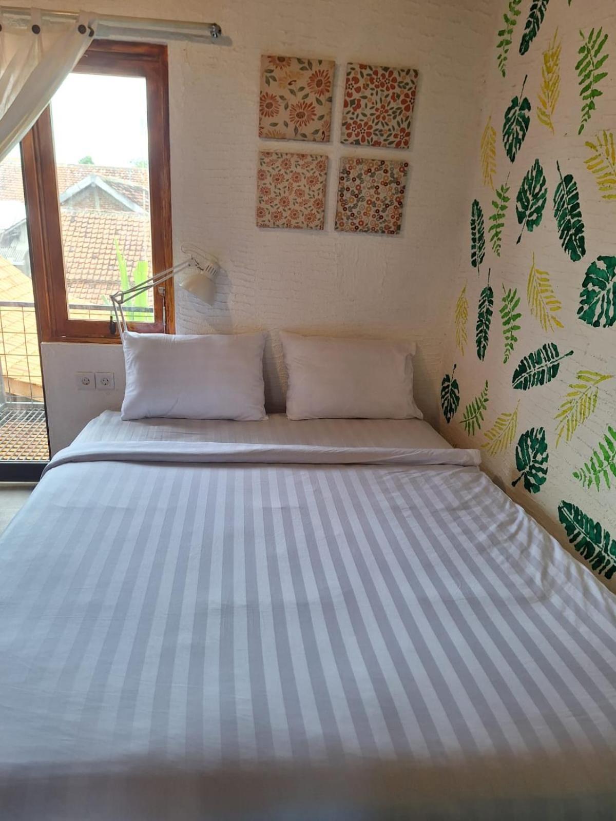 Inn House Homestay Dadapan Luaran gambar